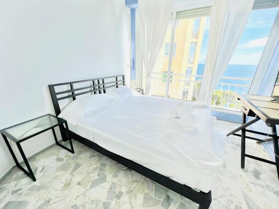 Suite Sunset 22 - Fronte Mare Sanremo Esterno foto